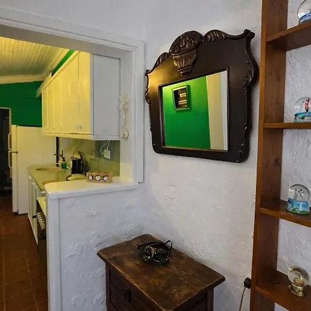 Saltos 1 - Serene Pool & Garden Escape 度假居 Nea Tenedhos