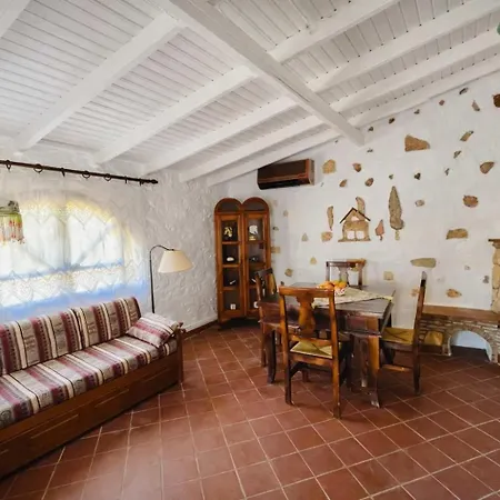 Saltos 1 - Serene Pool & Garden Escape Nea Tenedhos