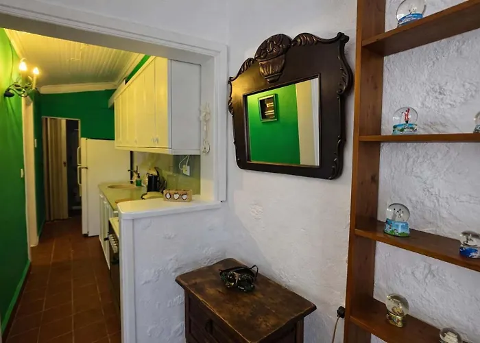 Saltos 1 - Serene Pool & Garden Escape 度假居 Nea Tenedhos