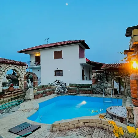 Saltos 1 - Serene Pool & Garden Escape 別荘 Néa Ténedhos