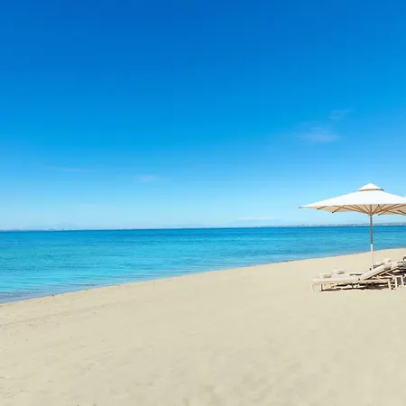 Saltos 1 - Serene Pool & Garden Escape Case de vacanță