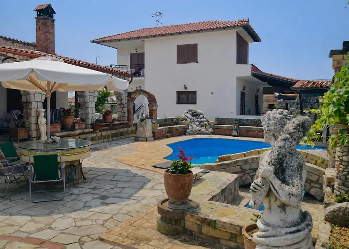 Saltos 1 - Serene Pool & Garden Escape Nea Tenedhos