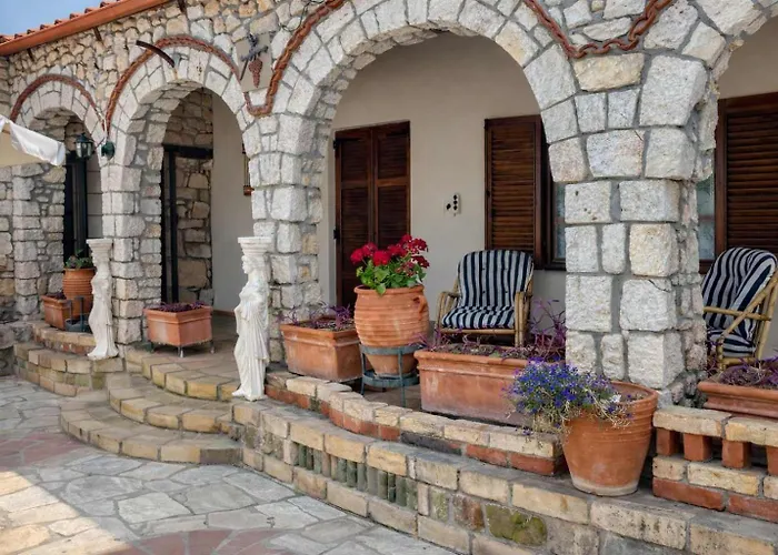 Saltos 1 - Serene Pool & Garden Escape Nea Tenedhos